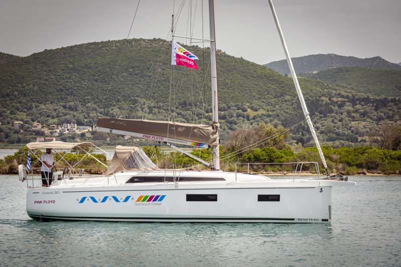 Oceanis 34.1 Pink Floyd